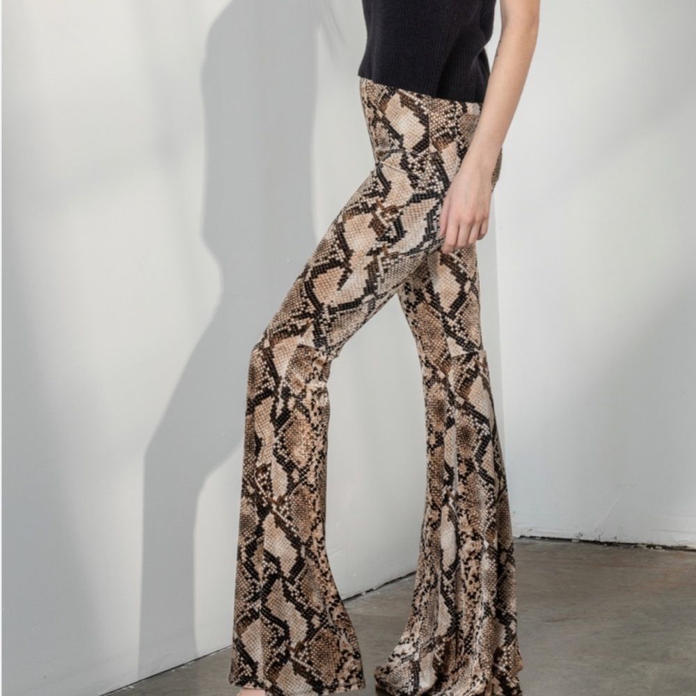 Buttery Soft Animal Snakeskin Print VELVET Bell Bottom Flare Pants - Picture 5 of 14